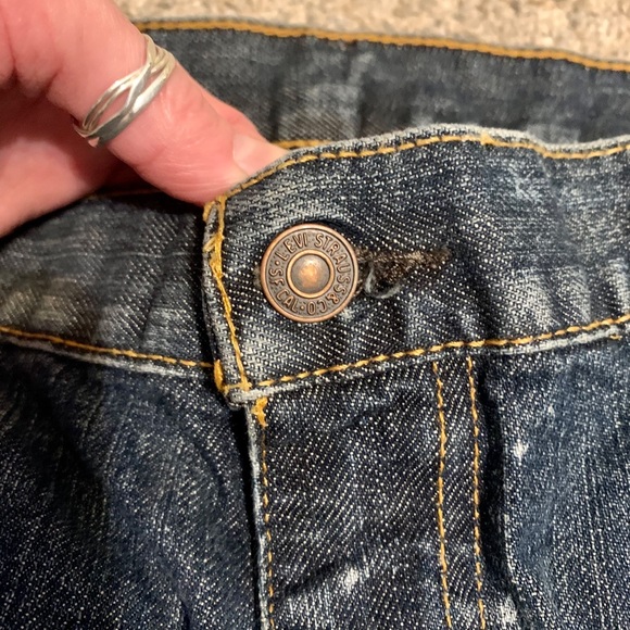 Men’s Red Tag | Levi  559 Distressed Jean 36Wx 38L - Picture 5 of 7